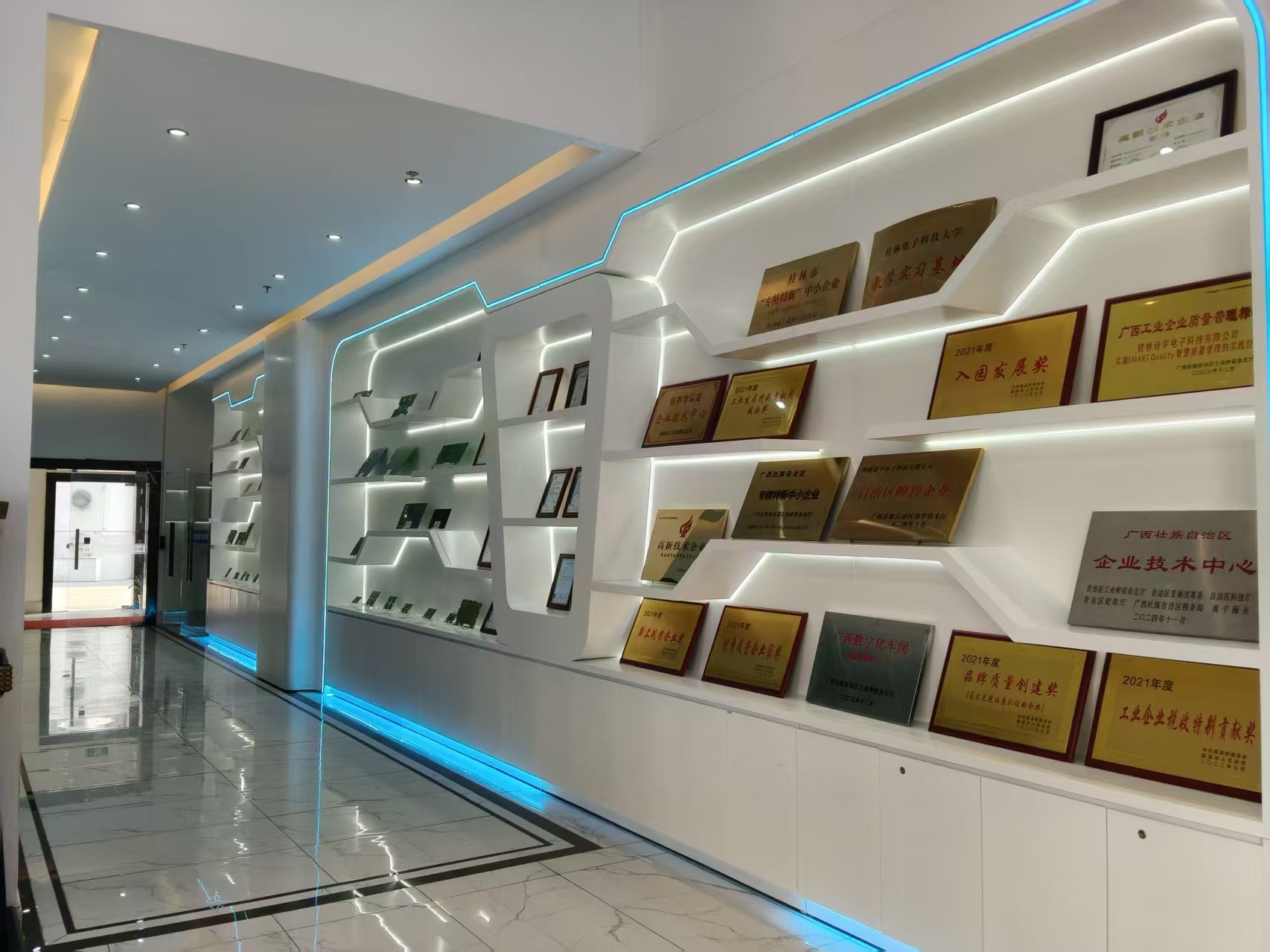 Dongguan Xingqiang Circuit Board Technology Co., Ltd. factory production line