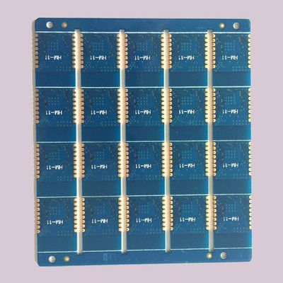 Le double panneau adapté aux besoins du client par matériel de la carte PCB FR4 de plat de trou d'huile bleue double